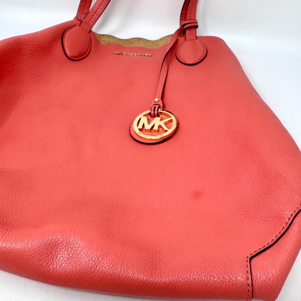 Michael Kors Mae Large Reversible Tote Bag - Picture 2 of 11